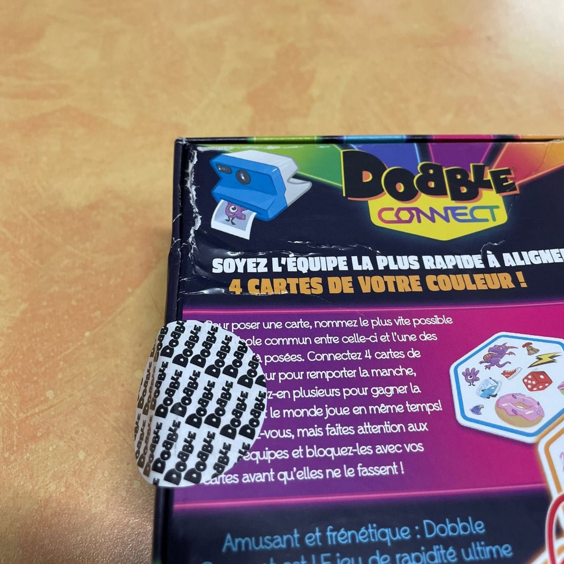 Boîte abîmée - Dobble Connect_Jeu - de - société